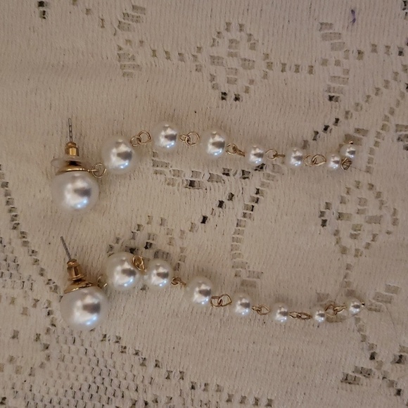 Pearl drop earrings - Picture 2 of 4